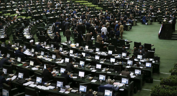 درآمد دولت از قبوض گاز و برق برای خسارتهای مالی و جانی هزینه میشود