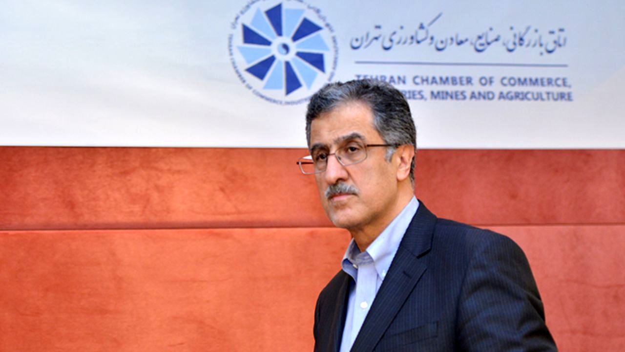وزارت بهداشت مانع واردات واکسن کرونا شد