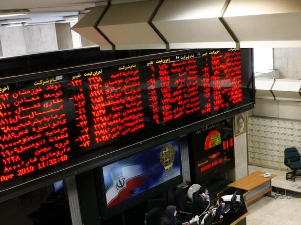 نماد ۱۲ بانک و موسسه اعتباری در بازار سرمایه سبزپوش شد