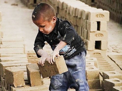 پرداختی سازمانهای حمایتی به کودکان کار کمتر از درآمد آنها است