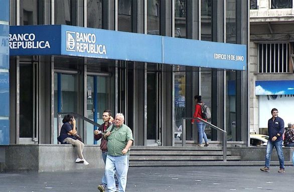 نرخ بازدهی بانکهای دولتی اوروگوئه 4 درصد بیشتر از بانکهای خصوصی شد