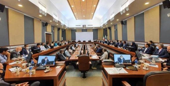 شرکتهای پیمانکاری میتوانند از انواع ضمانتنامه، تسهیلات ریالی و السی استفاده کنند