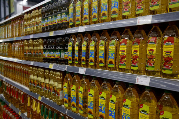 ۱۲۰ هزار تن روغن بخش خصوصی در حال ترخیص است