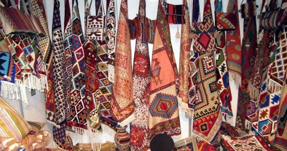 بیش از 390 نفر از هنرمندان صنایع دستی شاهرود زیر پوشش بیمه قرار گرفتند