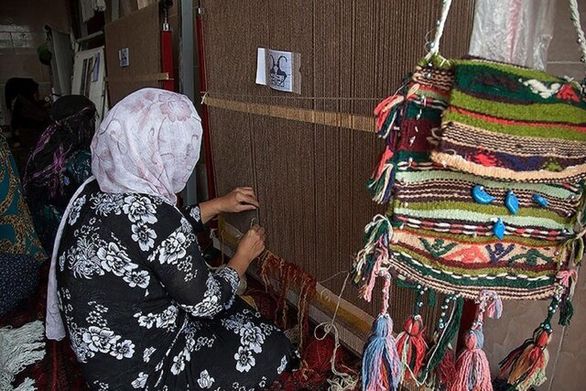 ۱۵۰ هزار نفر از شاغلان صنایع دستی بیمه میشوند