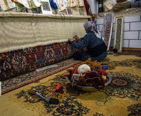 کارت مهارت قالی بافان برای پوشش بیمهای نیازی به تمدید ندارد