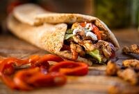 طرز تهیه شاورما گوشت در خانه با طعمی مثل رستوران لبنانی

