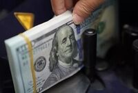  نخستین مرحله عرضه ۵۰۰ میلیون دلار اسکناس بانک مرکزی به شبکه بانکی 
