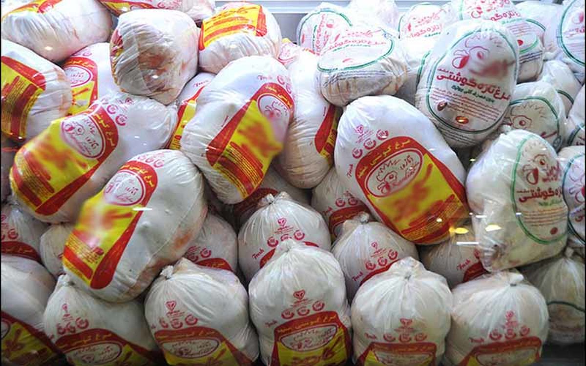واحدهای مرغداری برای فروش مرغ هایشان دچار مشکل شدهاند