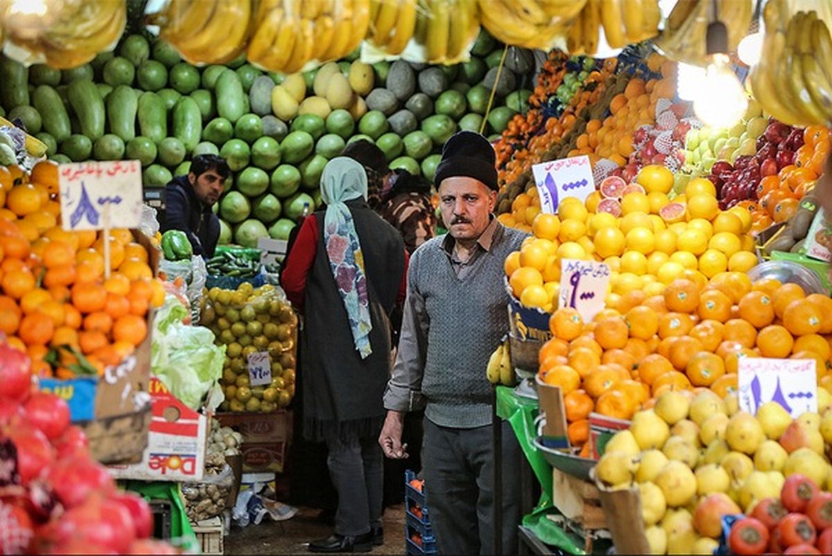 گوجه فرنگی مرغوب درمیدان میوه ترهبار کیلویی 10 تا 20 هزار تومان است