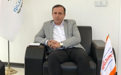 نمایندگان شرکت بیمه تجارت‌نو درجشنواره فروش درخشیدند