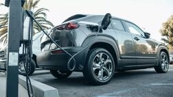 فراهم شدن زیرساخت اولین ایستگاه‌های شارژ خودروهای برقی/ برق شهری مختل نمی‌شود
