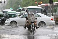 بارش برف و باران در جاده‌های ۱۲ استان کشور
