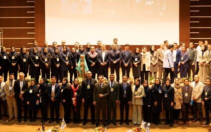 مراسم تقدیر از برترین های فروش منطقه ۵ بیمه پاسارگاد برگزار شد
