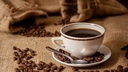 قهوه ناجی افراد کم تحرک است؟
